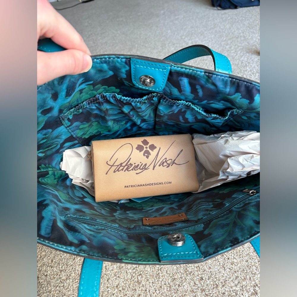 Patricia Nash Marconia Striped Fish Tote Leather Bag *NWT* - Picture 4 of 11